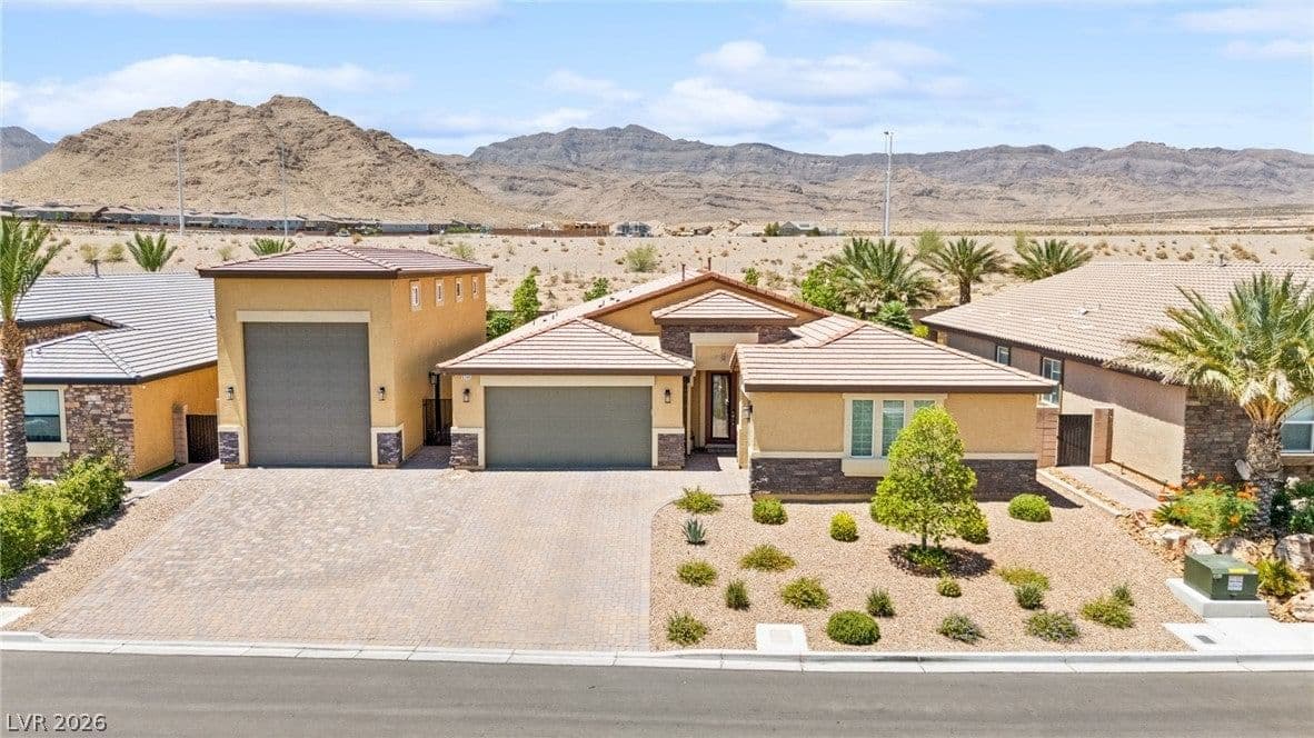 5745 Temple Ridge Court photo 4