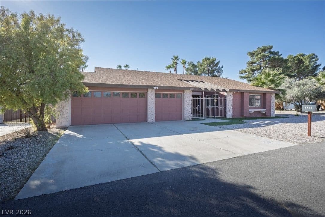 2221 Mohawk Street photo 5