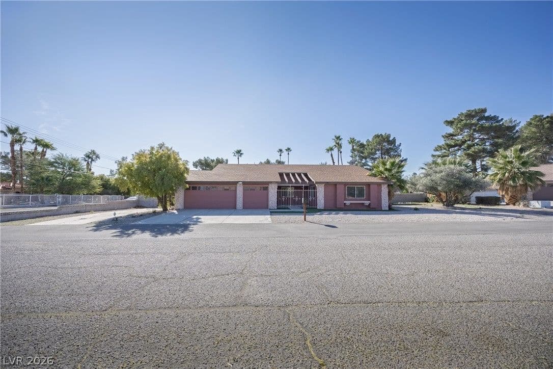 2221 Mohawk Street photo 3