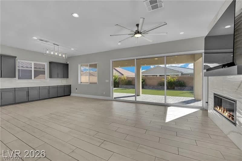 10937 Krista Leigh Avenue photo 4