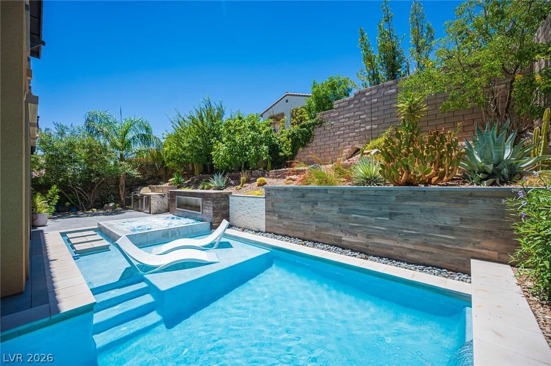 437 Beautiful Hill Court photo 5