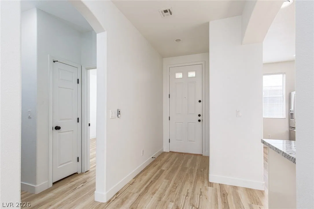 2414 Brockton Way photo 4