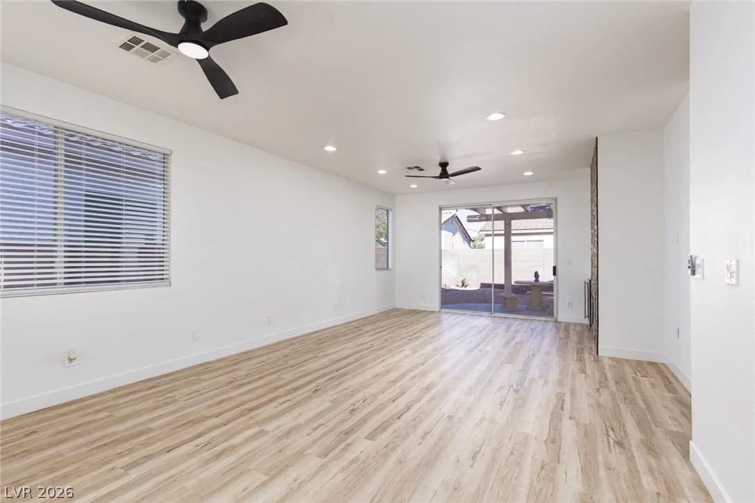2414 Brockton Way photo 5