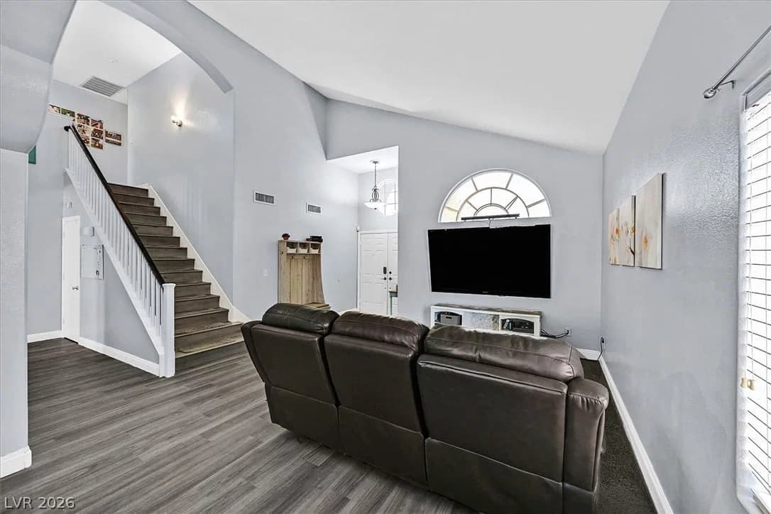 1579 Tangerine Rose Drive photo 5