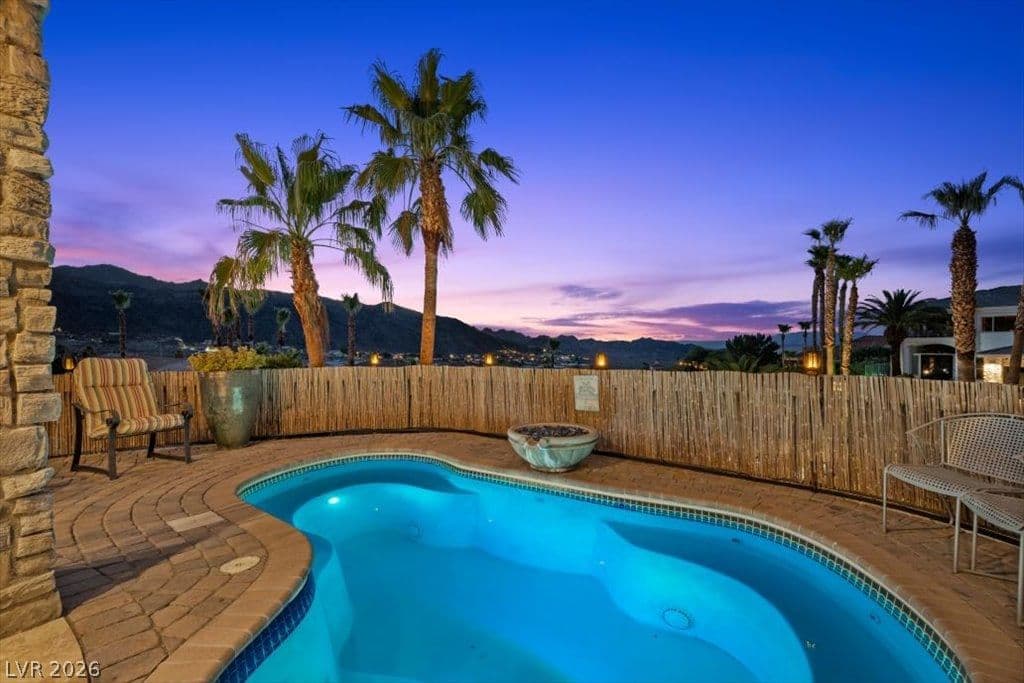 119 Caperna Court photo 3