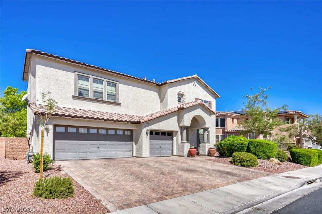 7017 Puetollano Drive photo 3