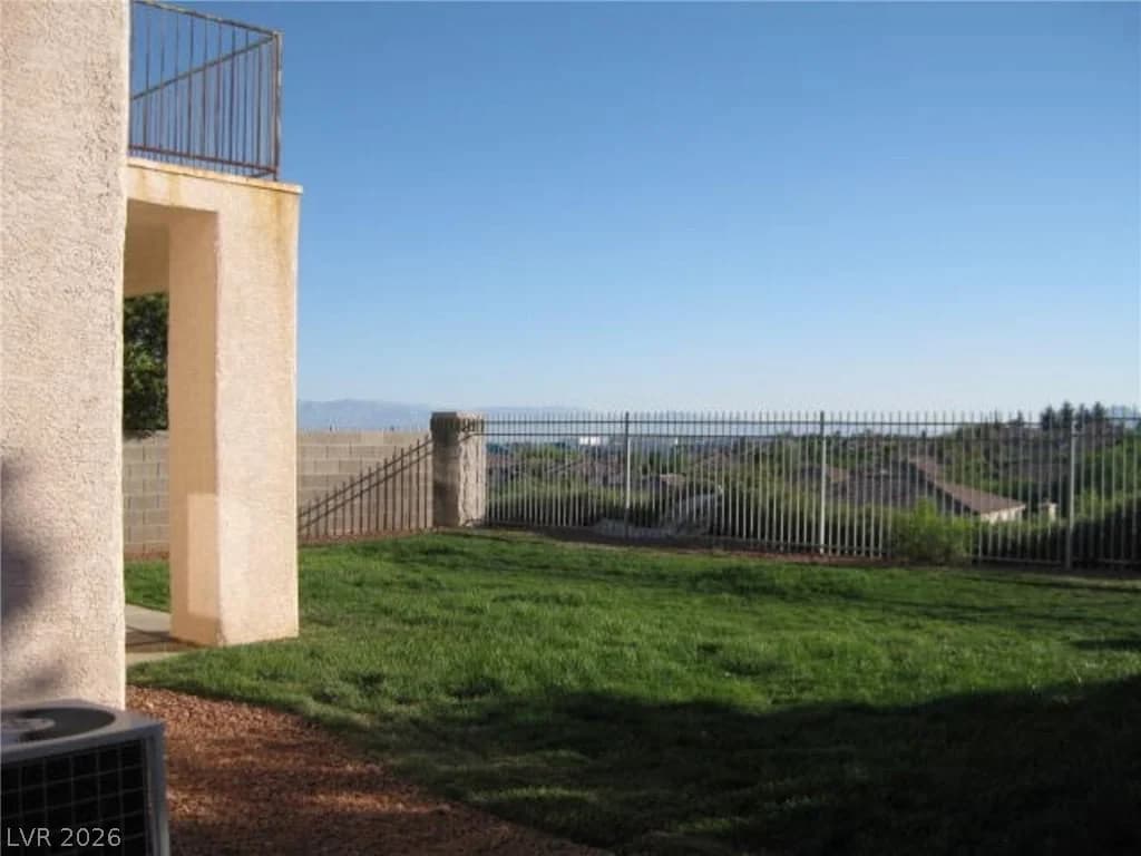 1240 Emerald Crest Street photo 5