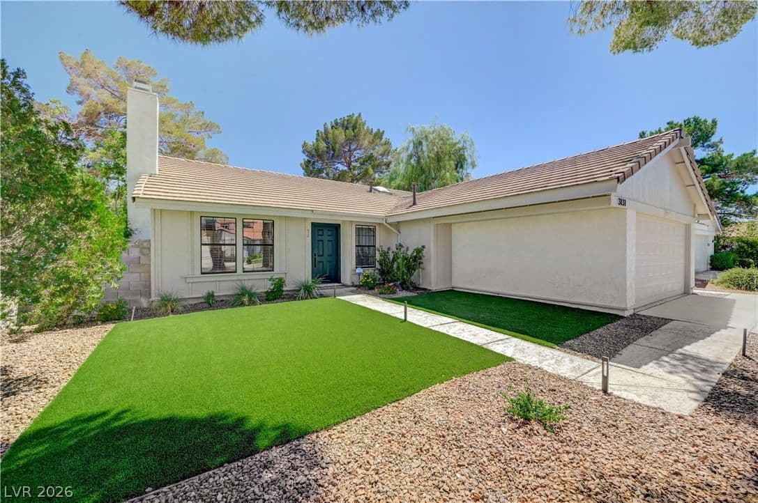 3131 White Rose Way photo 2