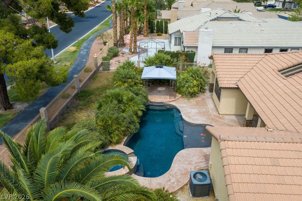 5301 Braemar Drive photo 4