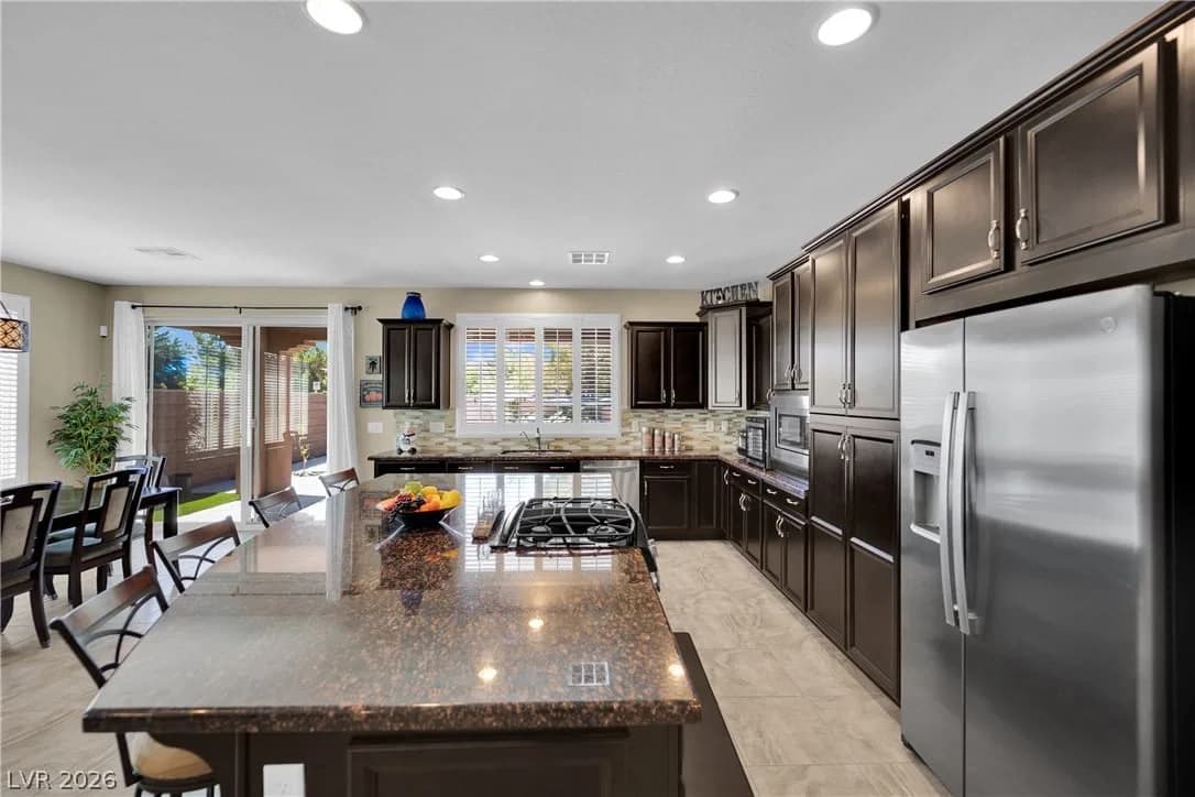 3829 Riviera Regal Avenue photo 4