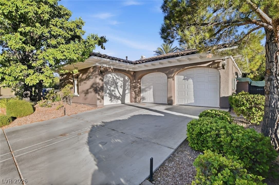 3307 Alpine Lily Drive photo 3