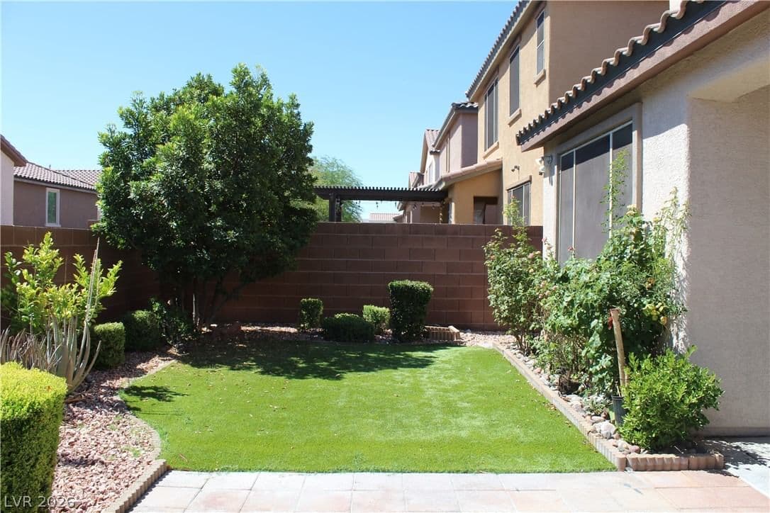 10266 Copalito Drive photo 5