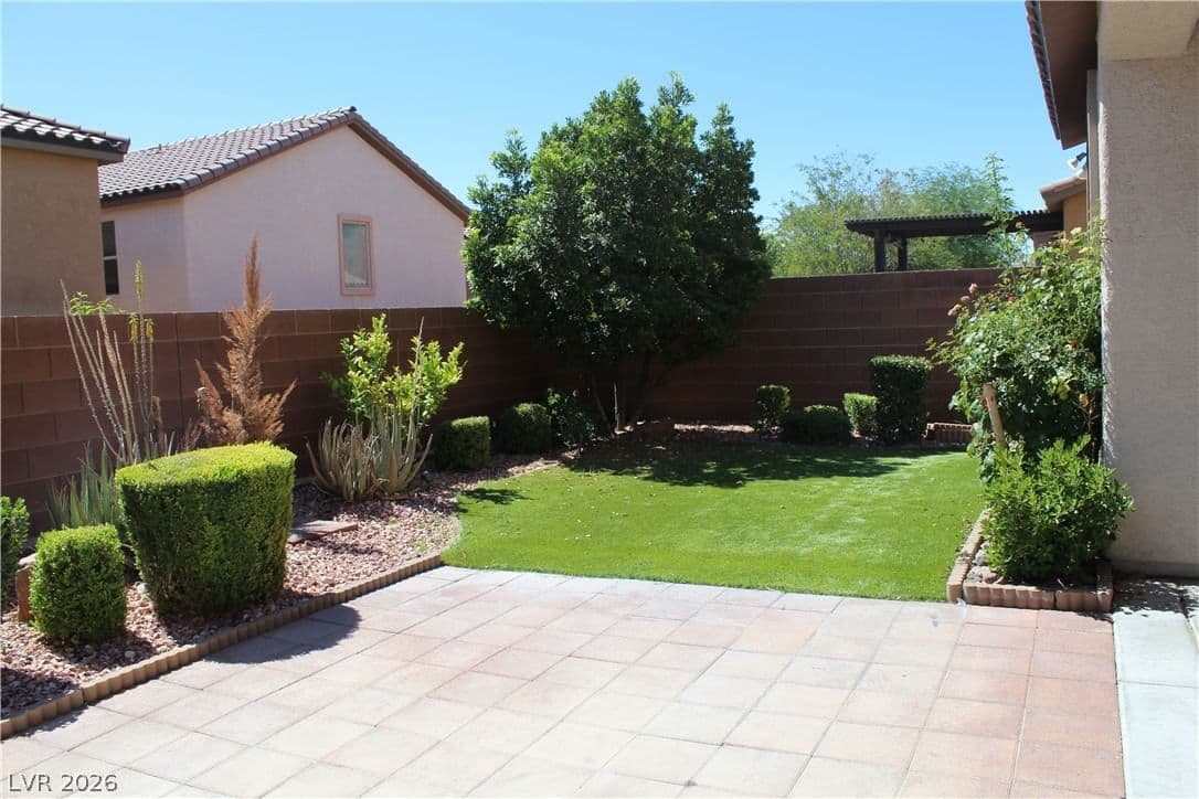 10266 Copalito Drive photo 4