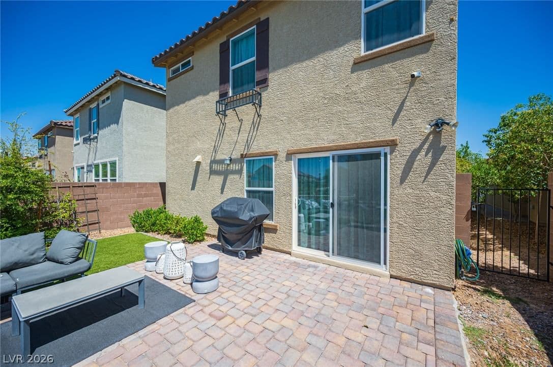 1227 Great Hollow Avenue photo 5