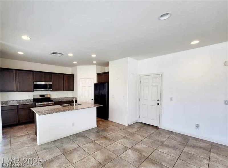5812 Beluga Bay Street photo 4