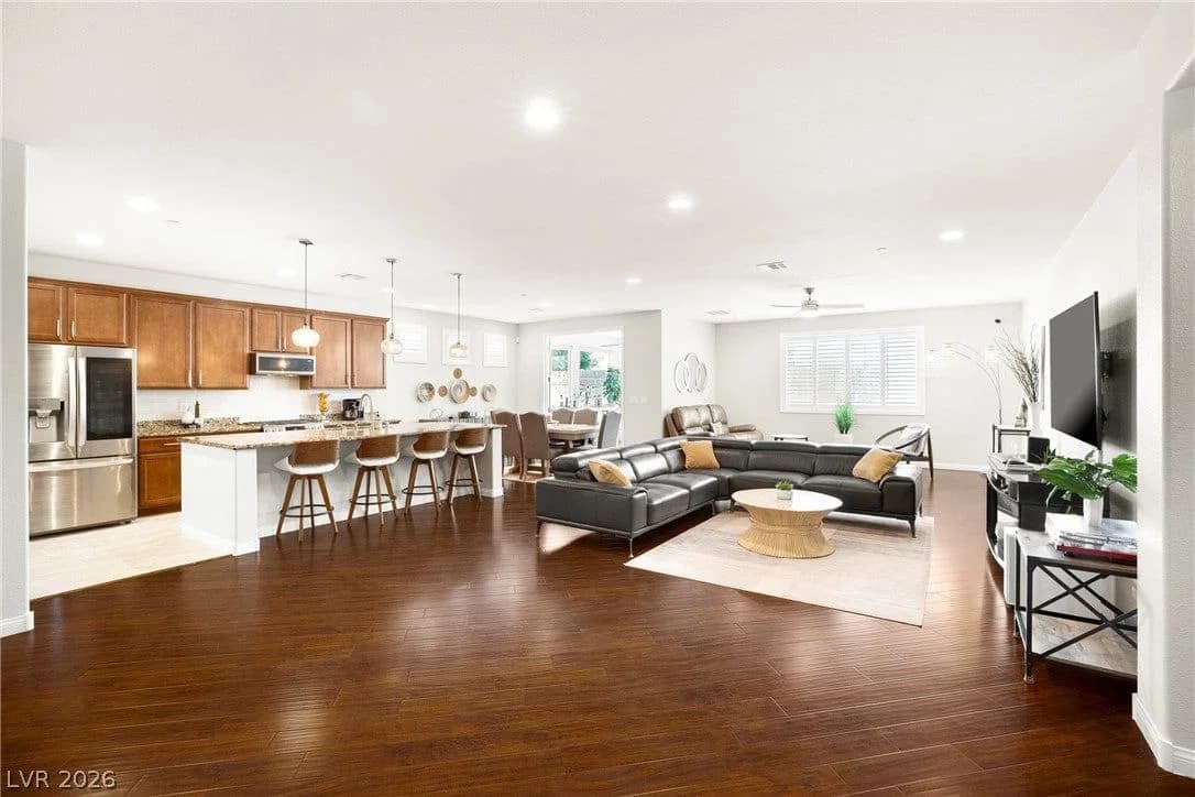 3745 Via Corso Avenue photo 2