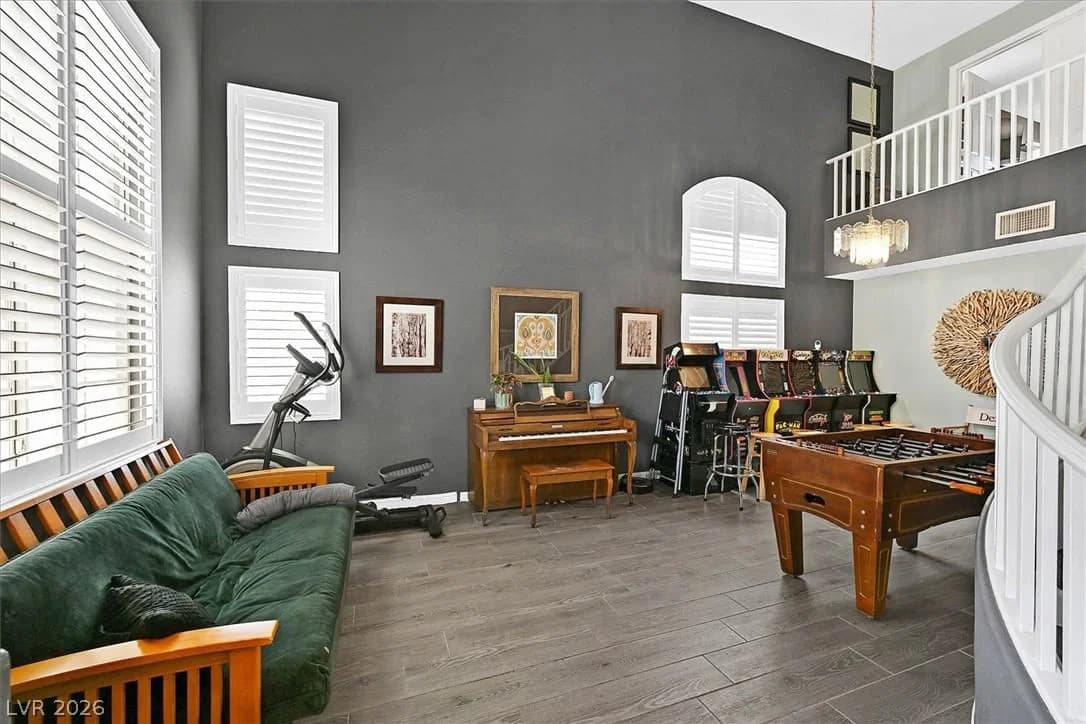 2206 Spanish Town Avenue photo 3