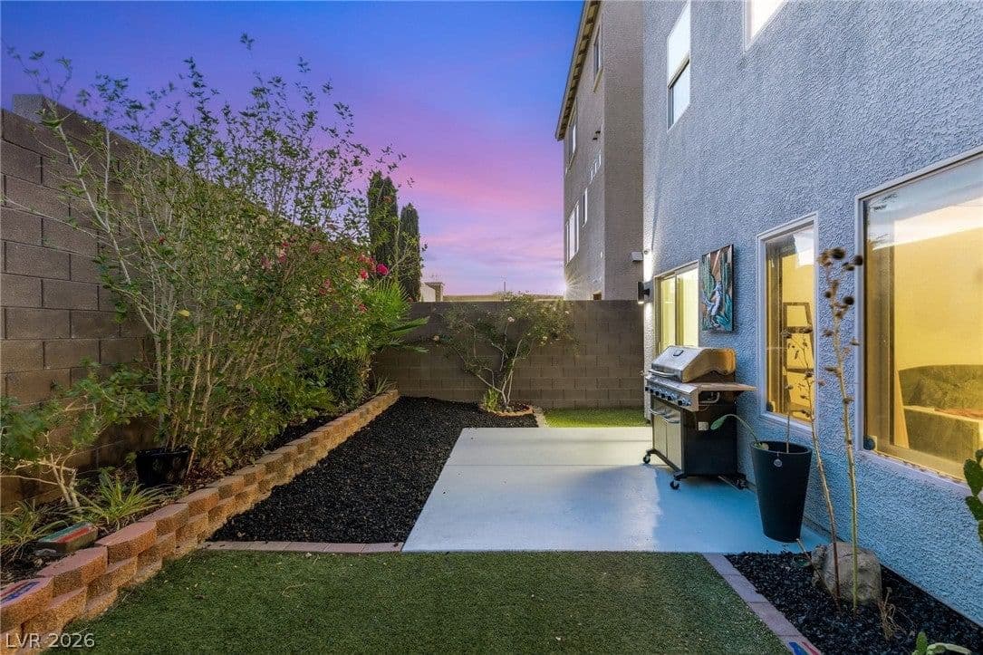 8111 Haywood Estate Avenue photo 3