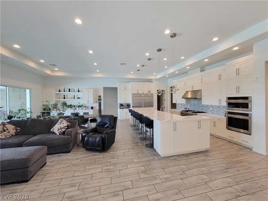8740 Pioneer Way photo 5