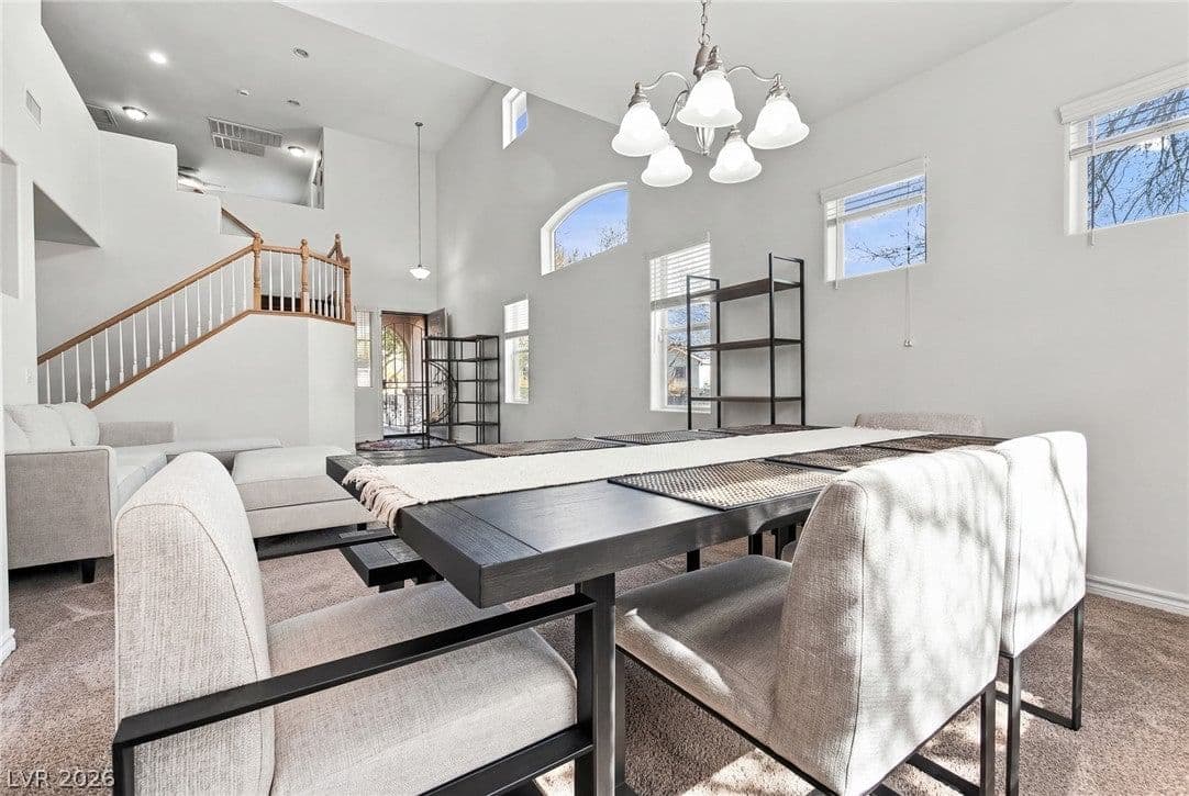 7425 Glorious Sun Drive photo 5