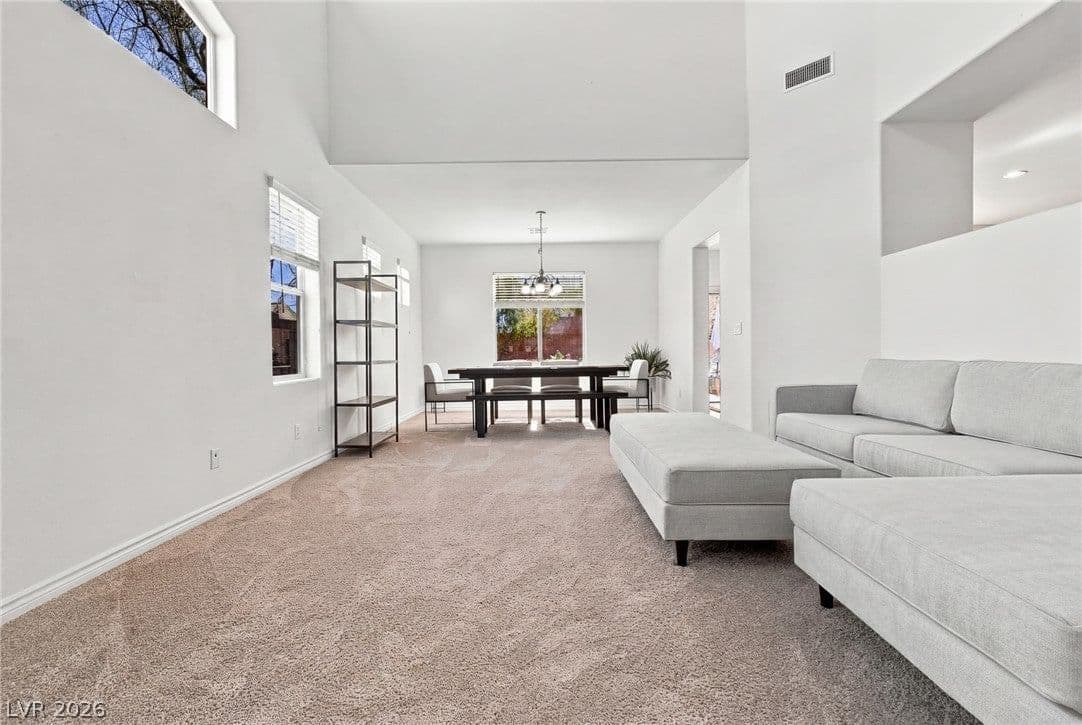 7425 Glorious Sun Drive photo 3