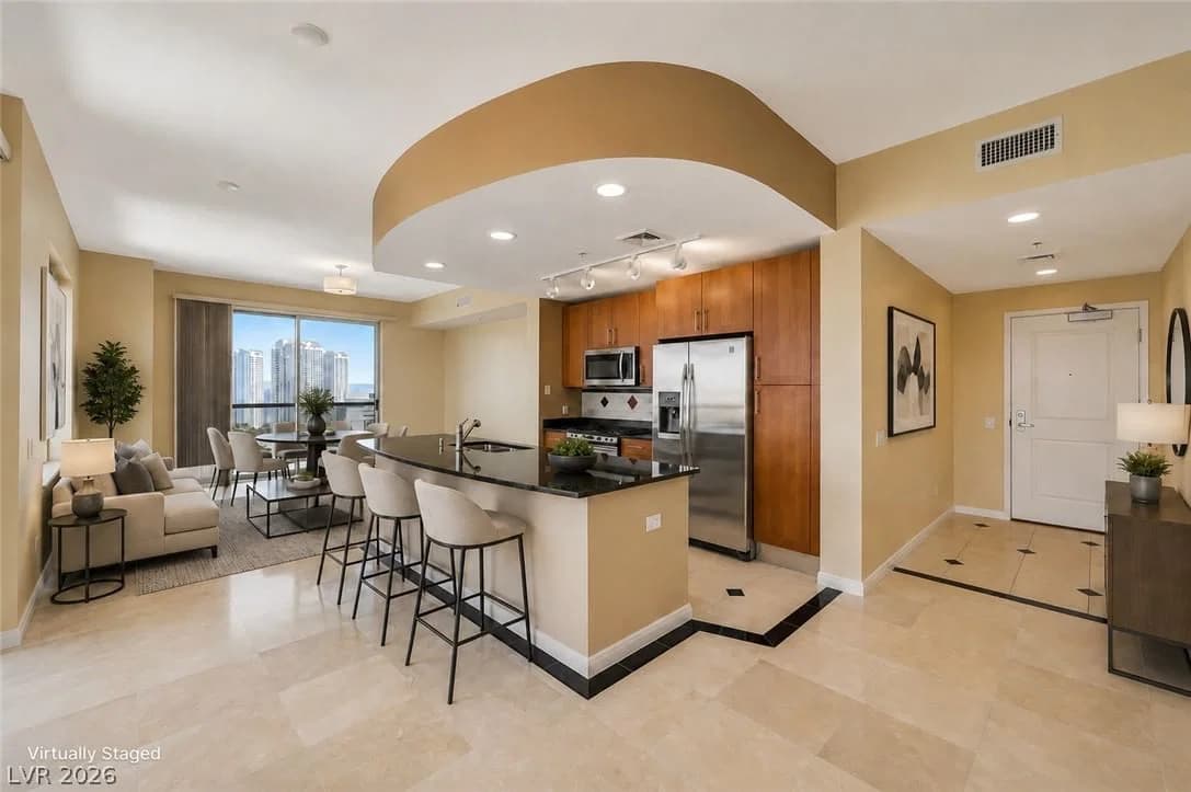 200 Sahara Avenue photo 4