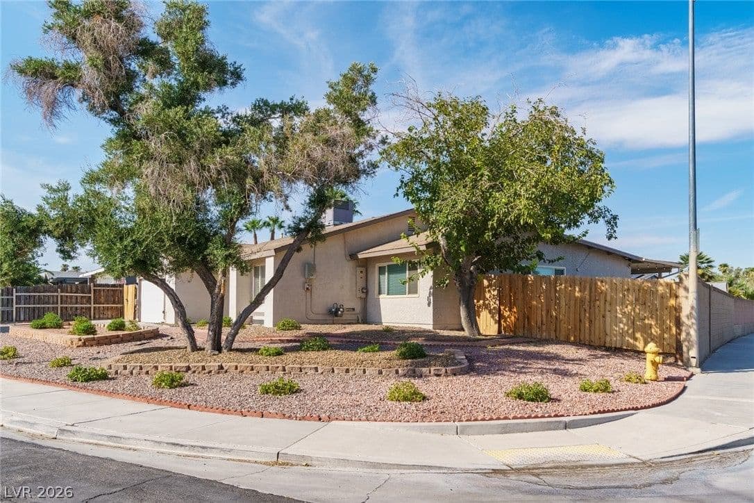 5551 Corral Circle photo 3