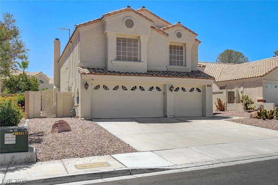 295 Vallarte Drive photo 2