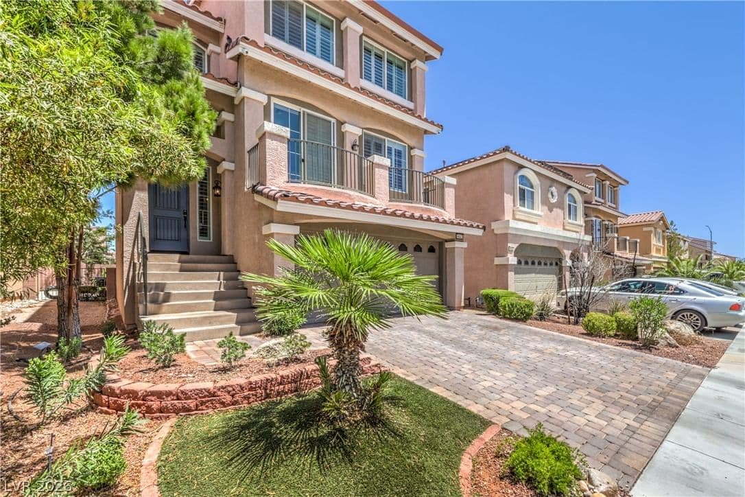 6042 Crown Palms Avenue photo 3