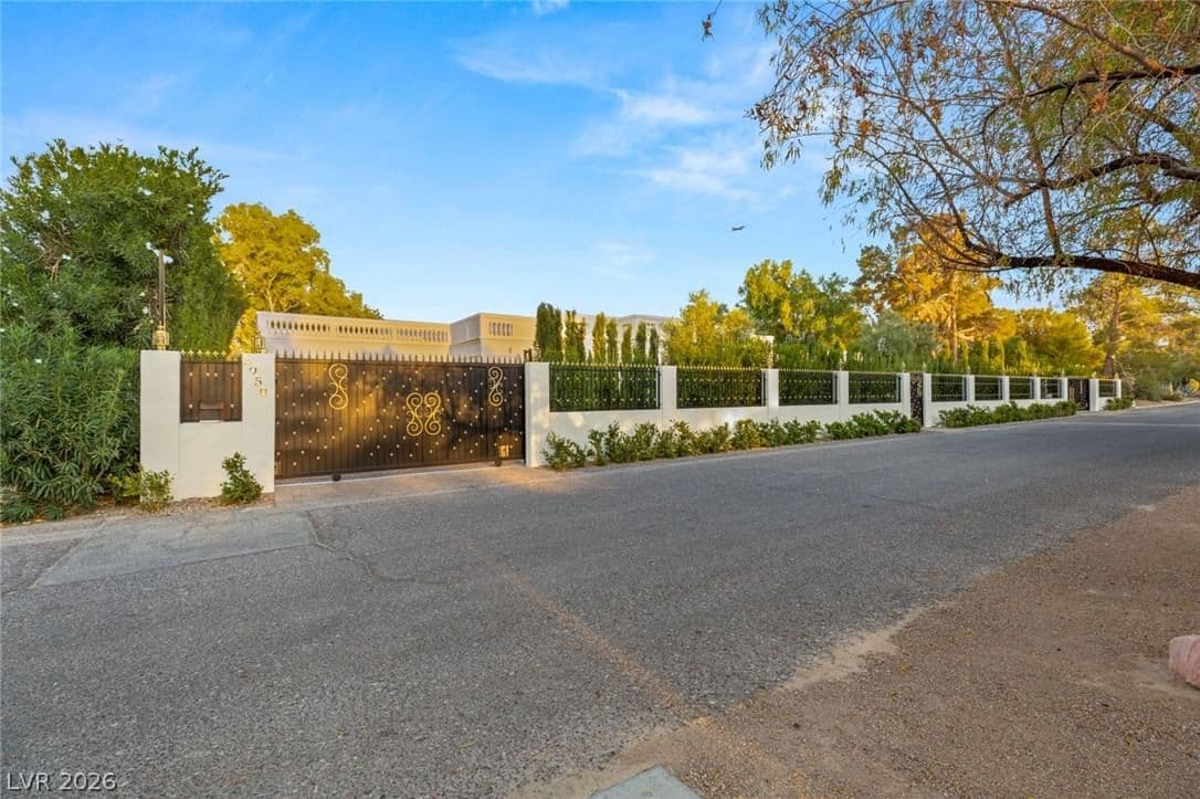 5950 Winding Canyon Drive photo 4