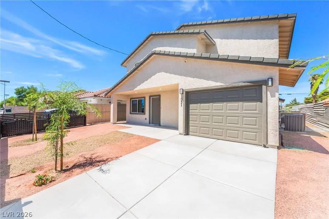 1031 Palm Street photo 4
