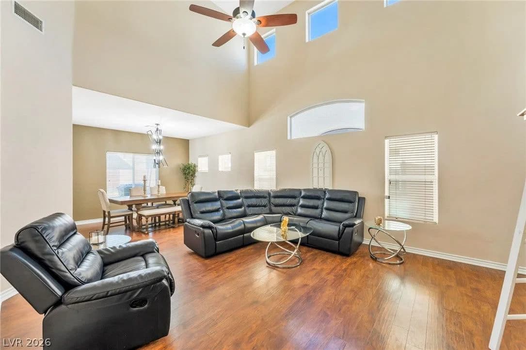 309 Sierra Breeze Avenue photo 3