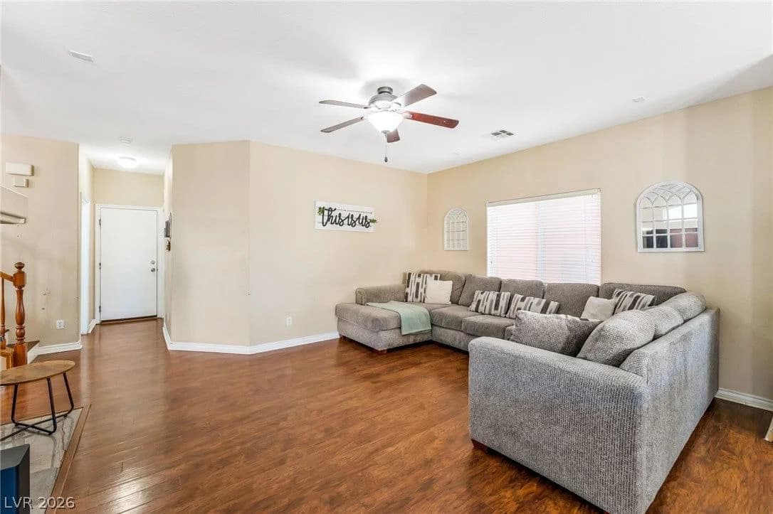 309 Sierra Breeze Avenue photo 5