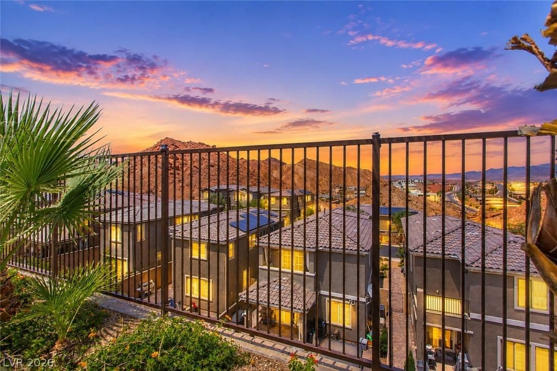 44 Moon Hill Drive photo 2