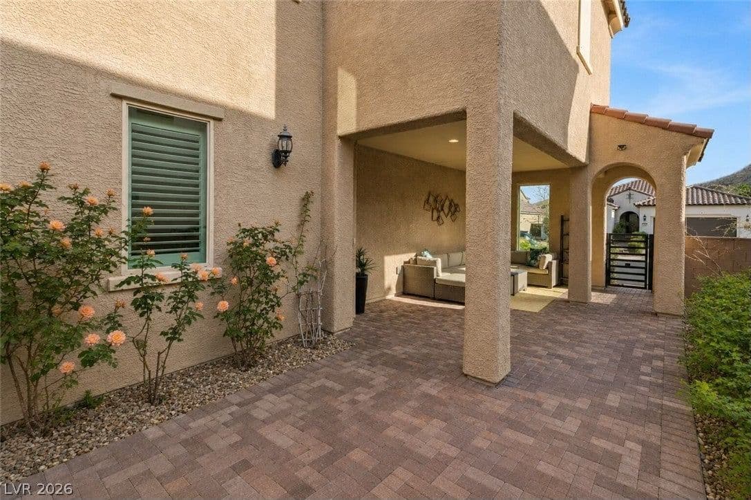 9514 Wild Valley Avenue photo 4