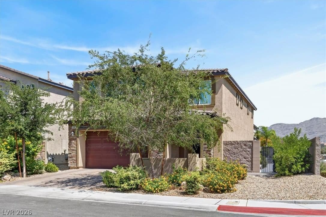 4504 Moon Hill Rock Avenue photo 2