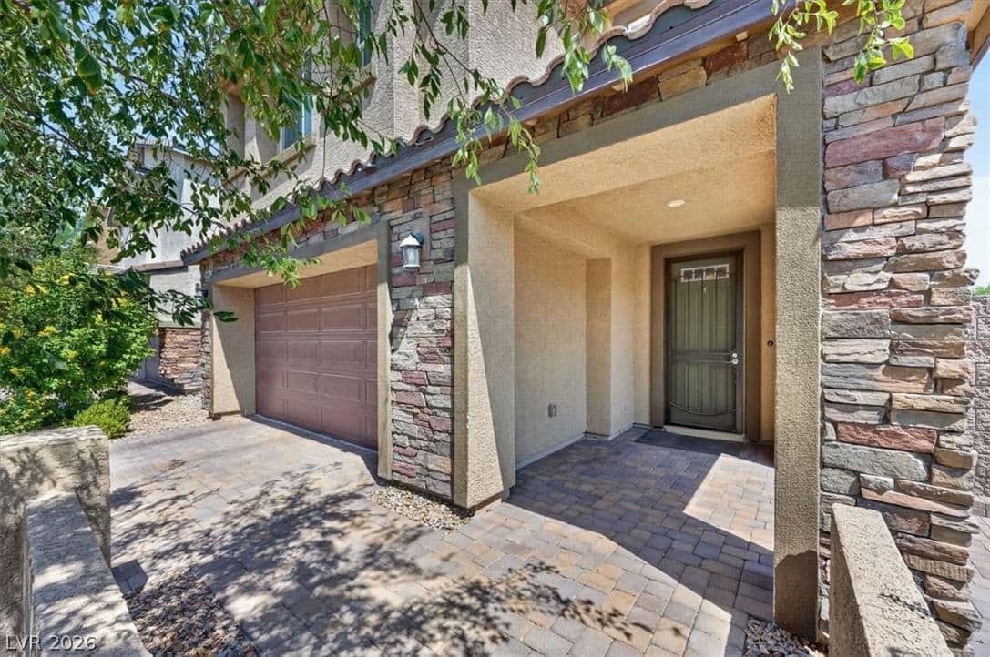4504 Moon Hill Rock Avenue photo 4
