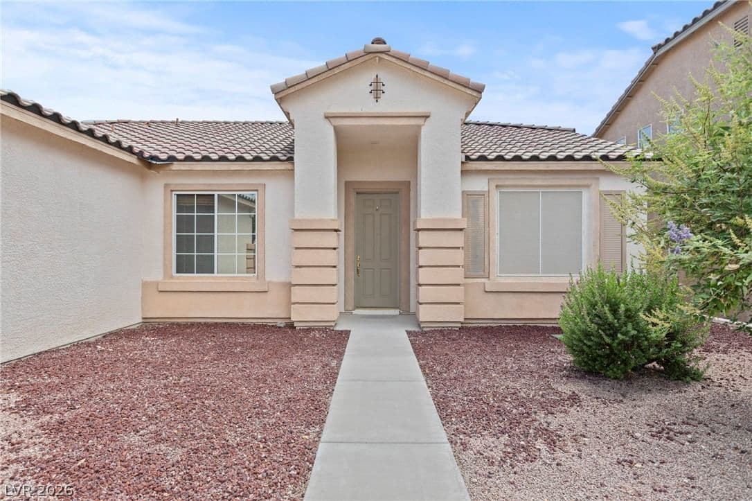 4512 Dawn Peak Street photo 4