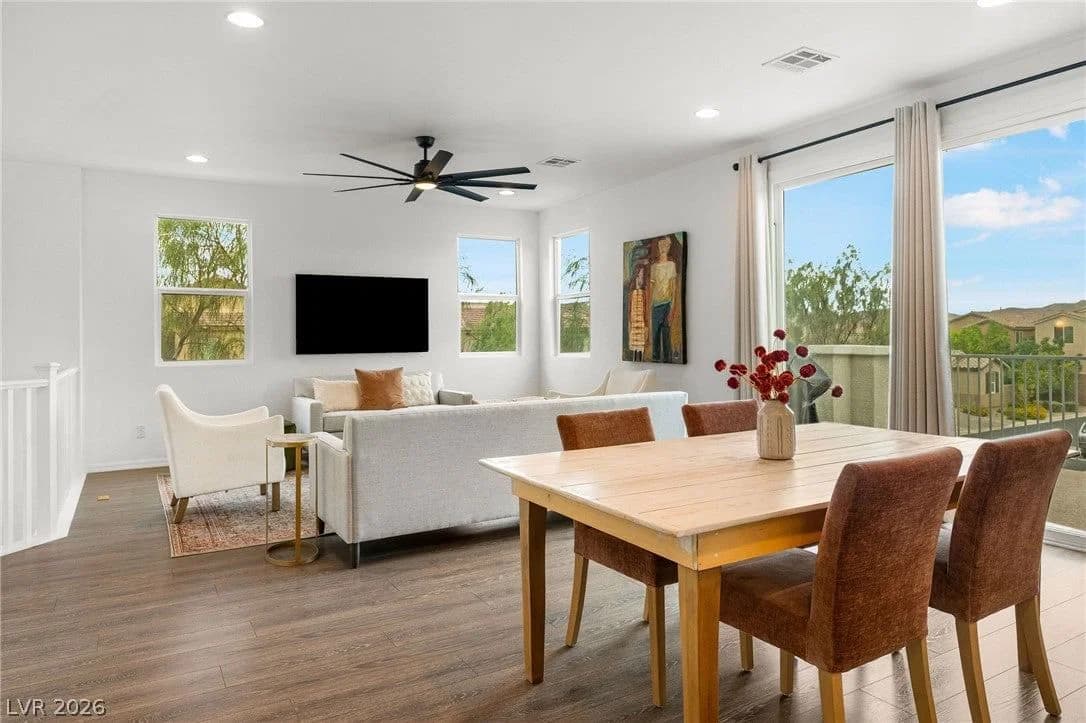 7775 Santos Bay Court photo 4