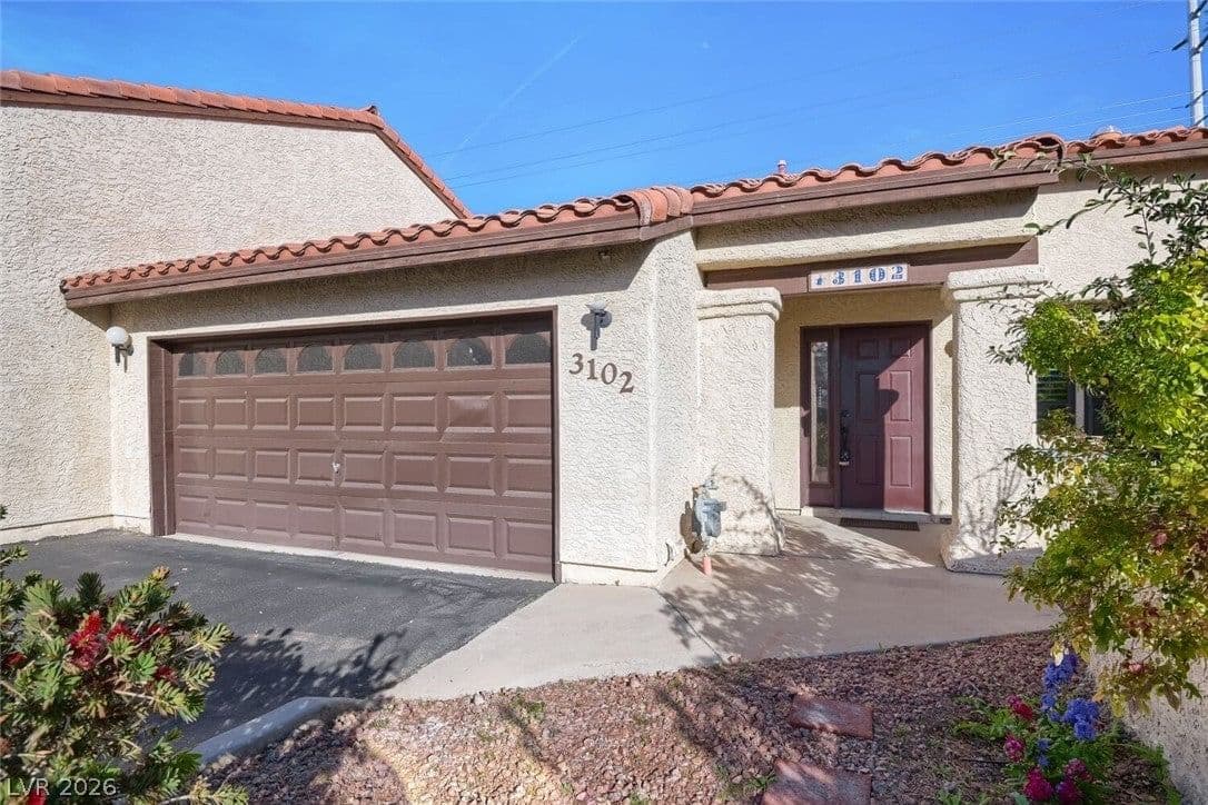 3102 La Mancha Way photo 2