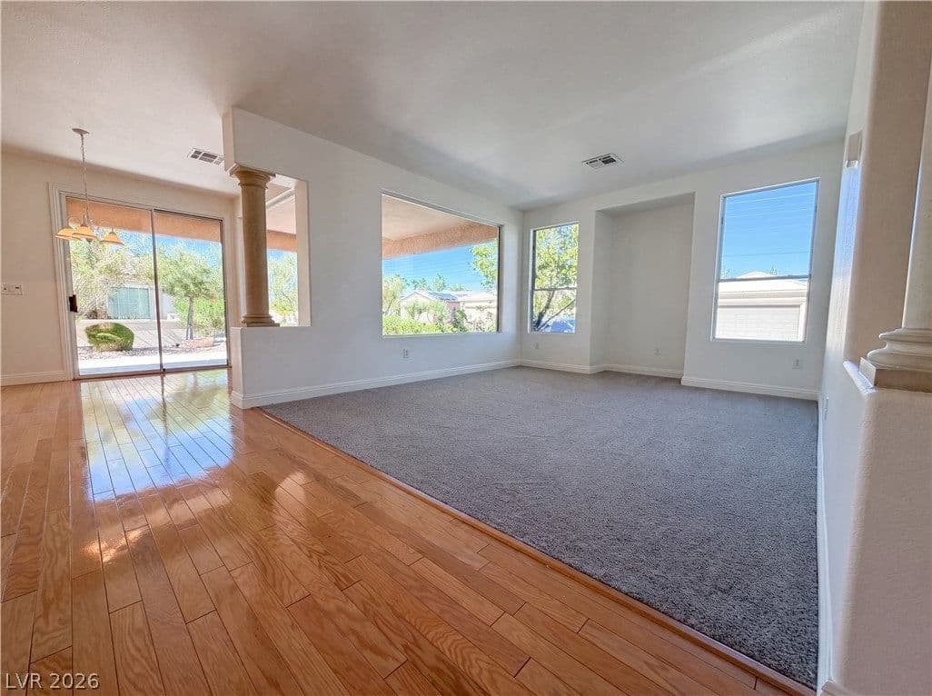 10228 Donde Avenue photo 3