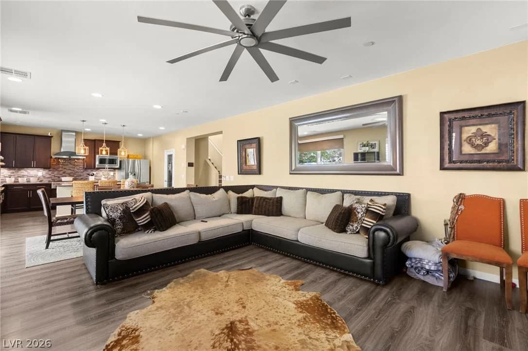 1310 Reef Point Avenue photo 4