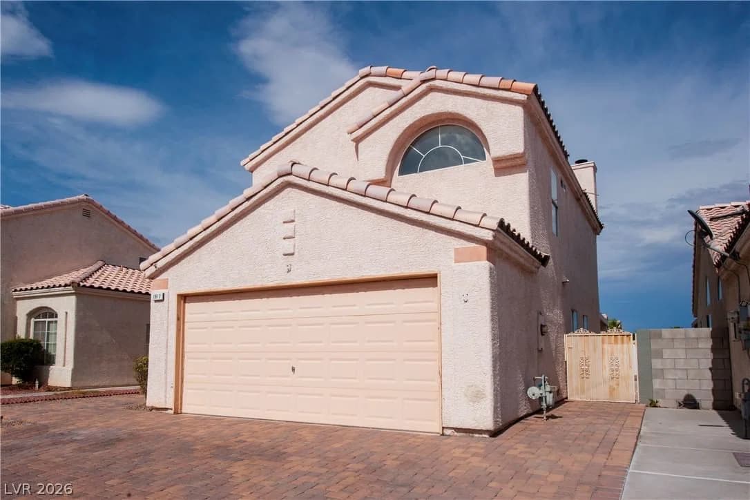 1912 Sierra Hills Way photo 3