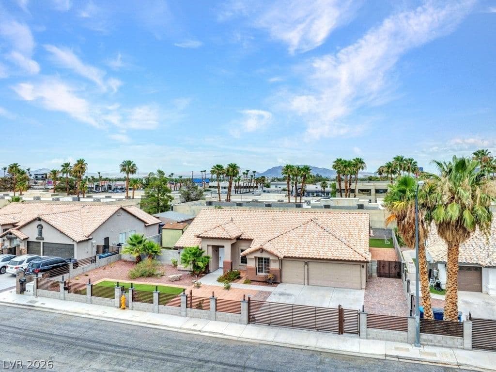 2660 Rosanna Street photo 3