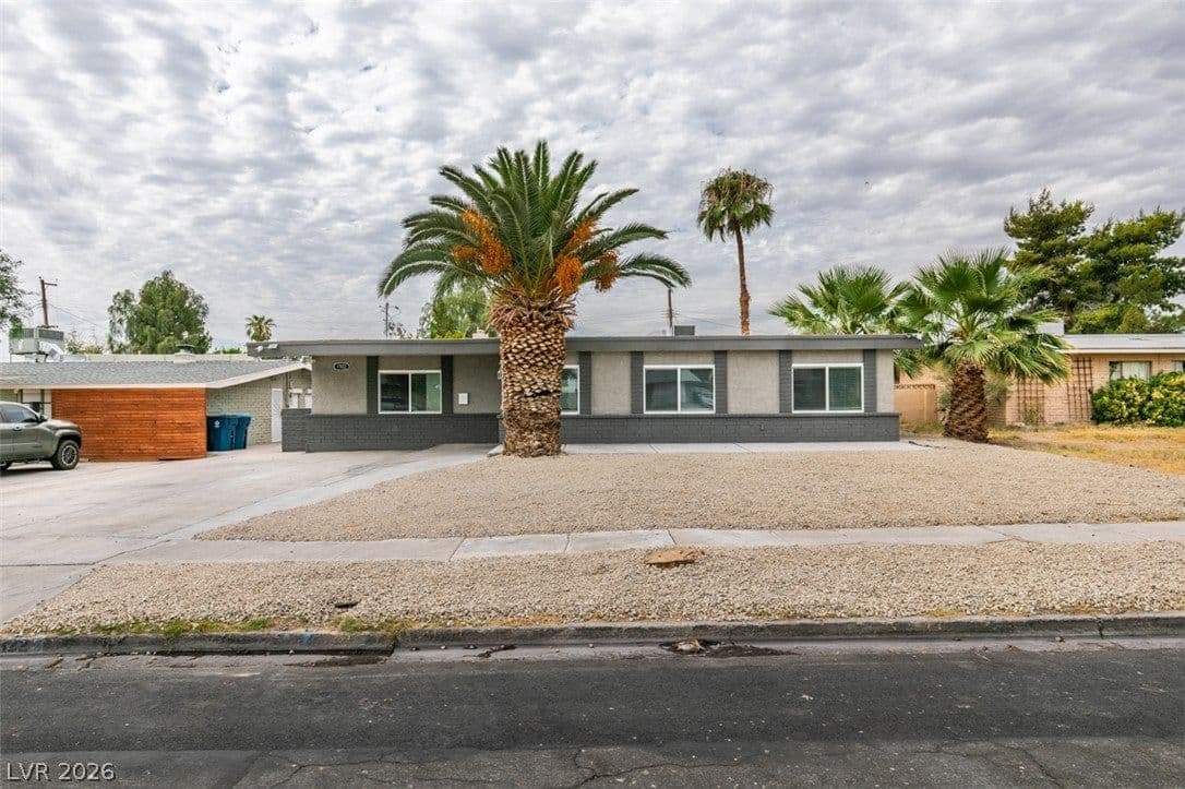 1922 Houston Drive