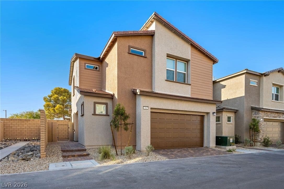 304 Crescent Glow Lane photo 2