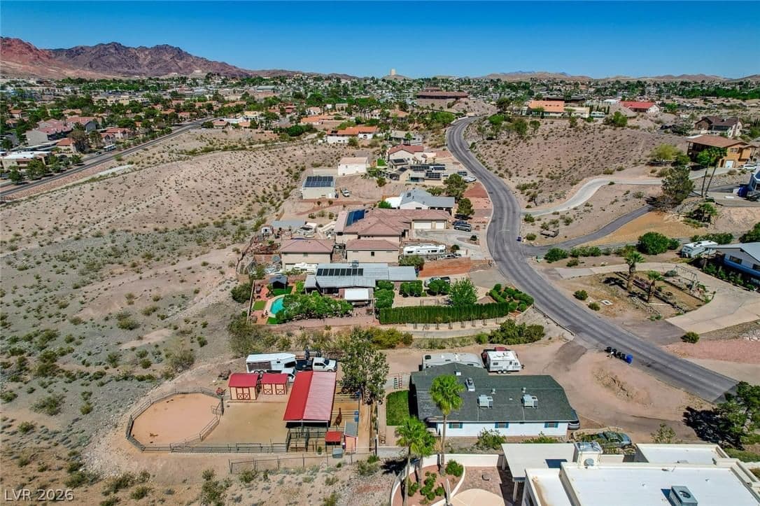 1424 Pueblo Drive photo 5