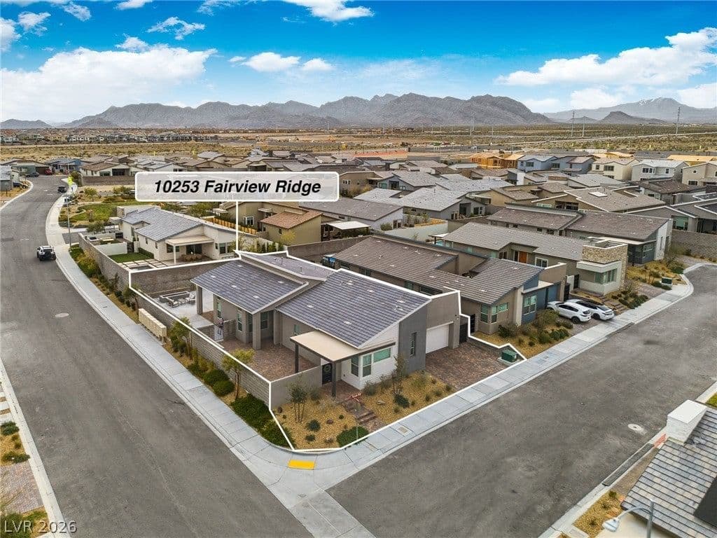 10253 Fairview Ridge Court photo 4
