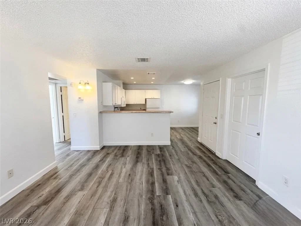 2732 Alicialynn Way photo 4