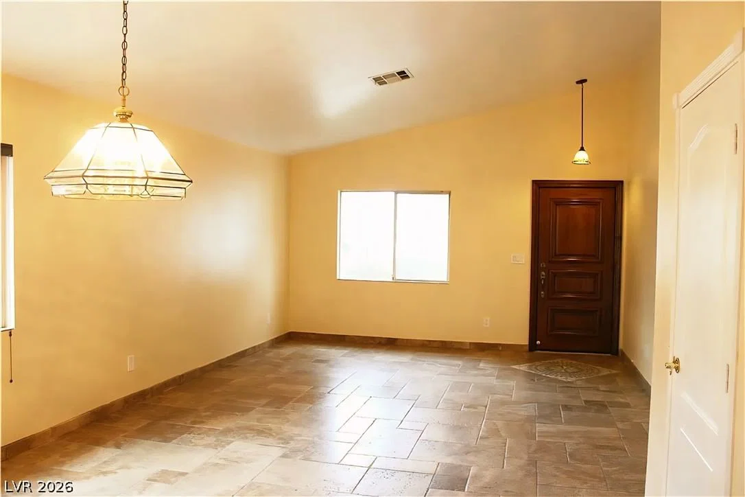 695 Jane Eyre Place photo 5